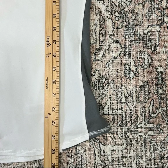 Athleta Women’s Quarter Zip Pullover Top Size Medium Gray White - Picture 13 of 13